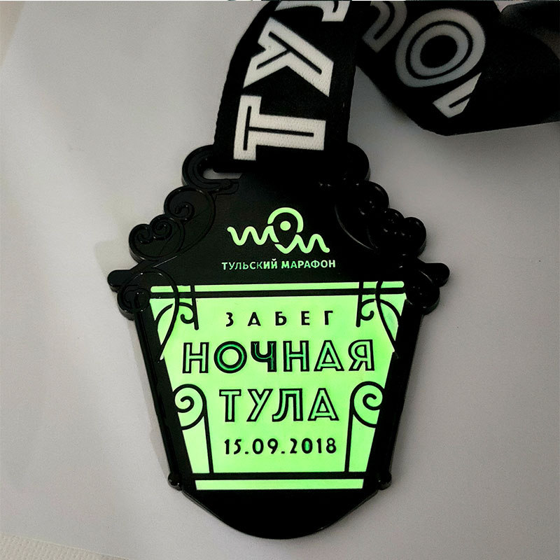 Green Glow-in-the-dark Medals Sports Club Night Running Marathon Medals Commemorative Plaques