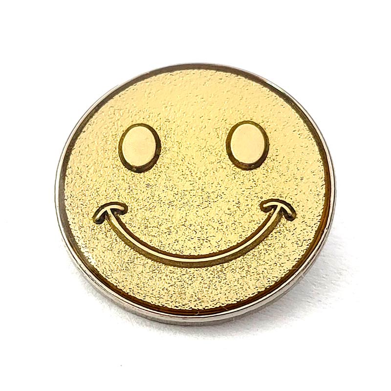 Cute smiley face pin custom smiley badge badge emoticon service star fashion popular business badge