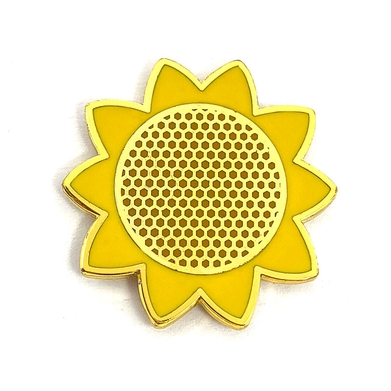 ins Korean Japanese cute sunflower badge sunflower personality tide flower brooch clothes cartoon couple ornaments