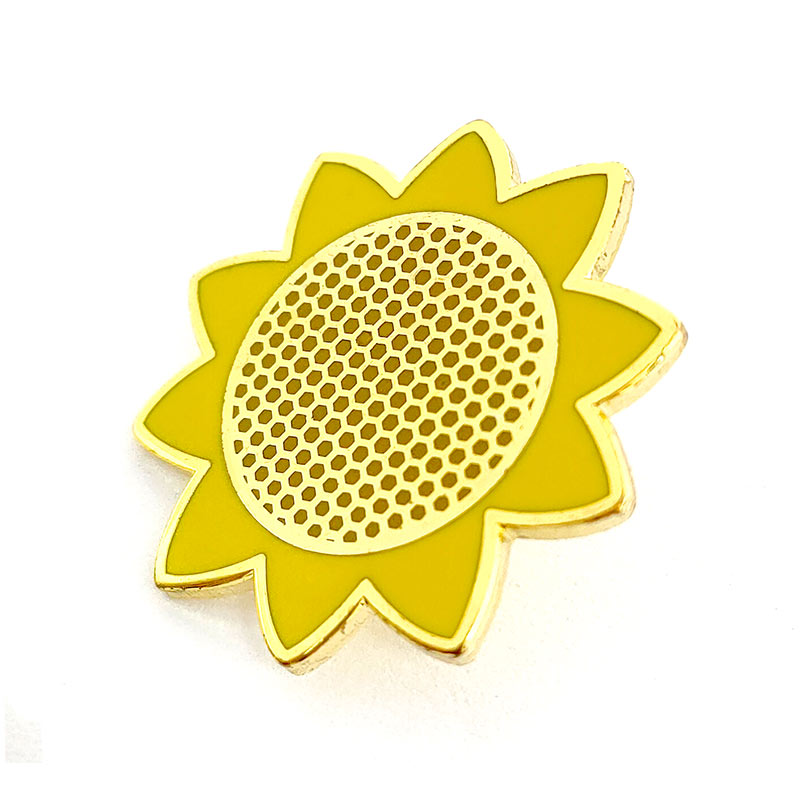 ins Korean Japanese cute sunflower badge sunflower personality tide flower brooch clothes cartoon couple ornaments