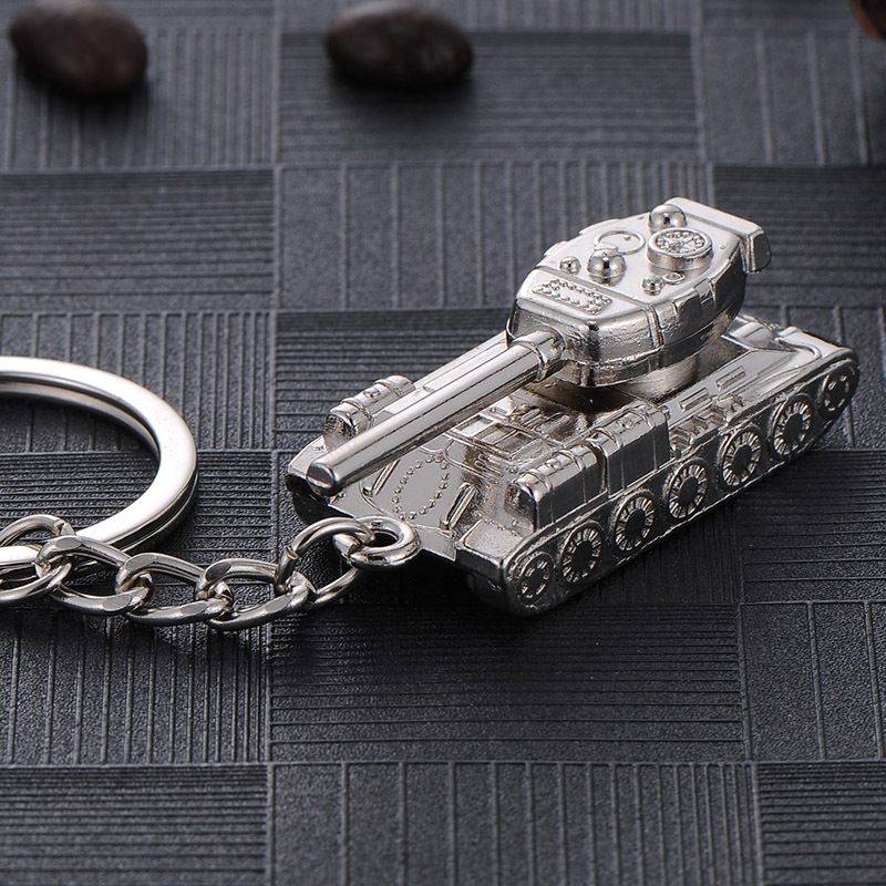 Creative Men's Car Pendant Personality Tank World T34 Model Keychain Father's Day Small Gift Buckle