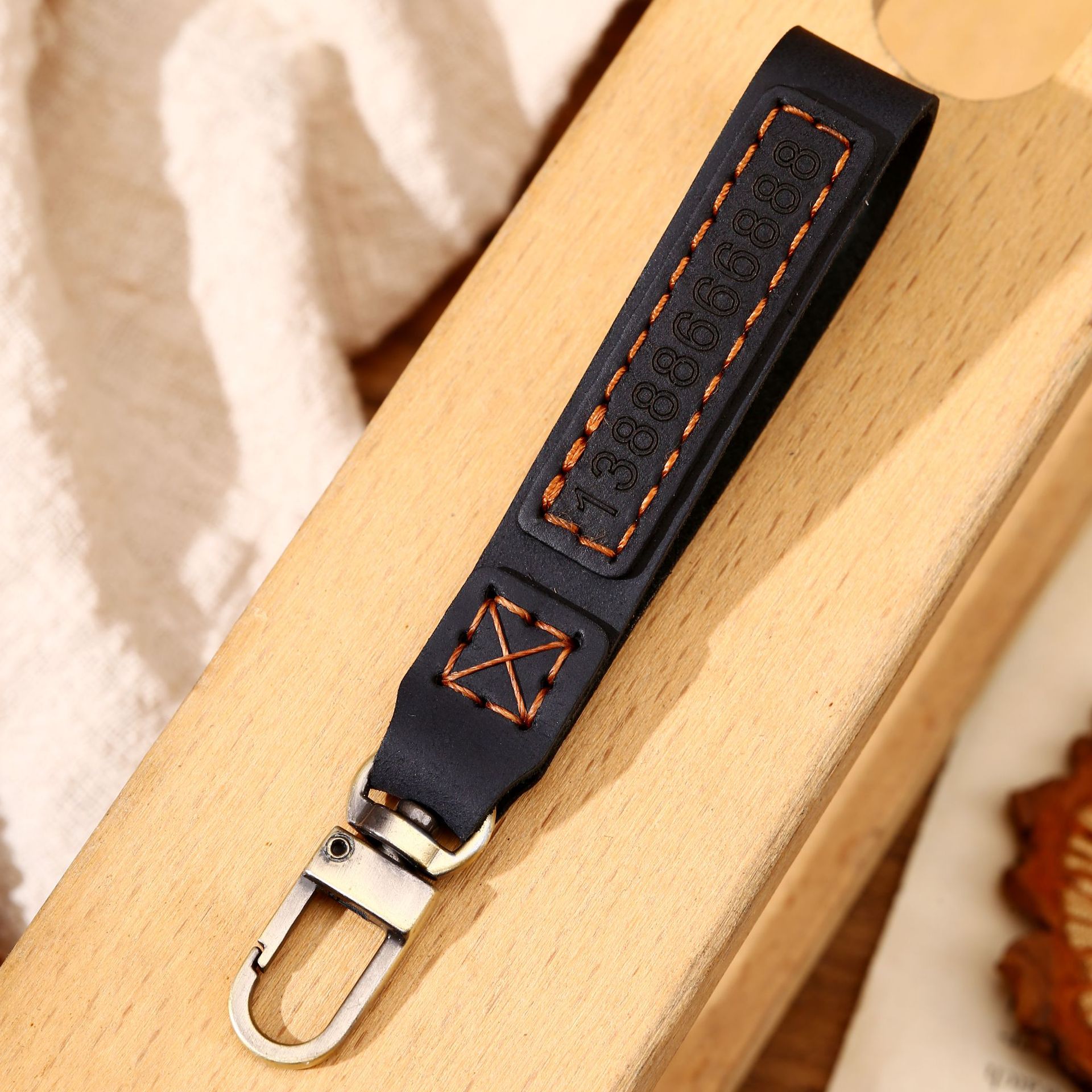 Source Factory Keychain Pure Handmade First Layer of Cowhide Made of Genuine Leather Number Plate Engraved Personalized Keychain