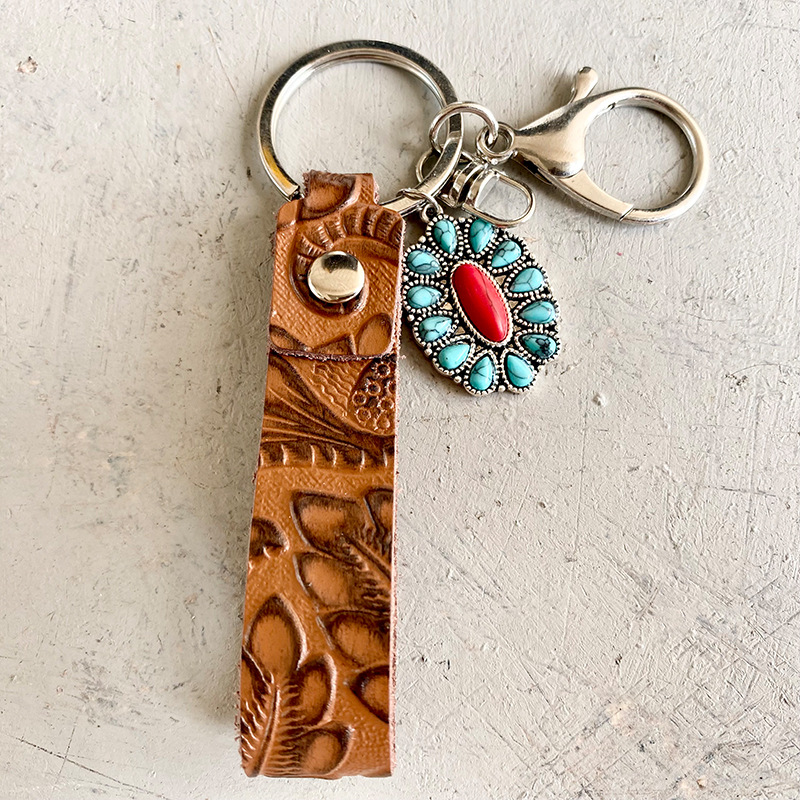 Customized embossed keychains, genuine leather keychains, hangtags, gift accessories, car keychains with customizable logos, imitation leather keychains, creative business gift leather keychains