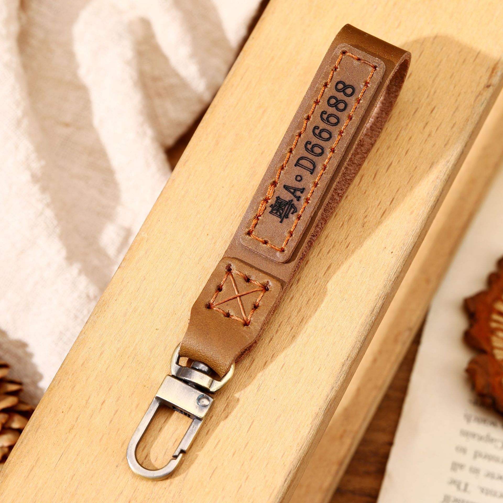 Source Factory Keychain Pure Handmade First Layer of Cowhide Made of Genuine Leather Number Plate Engraved Personalized Keychain