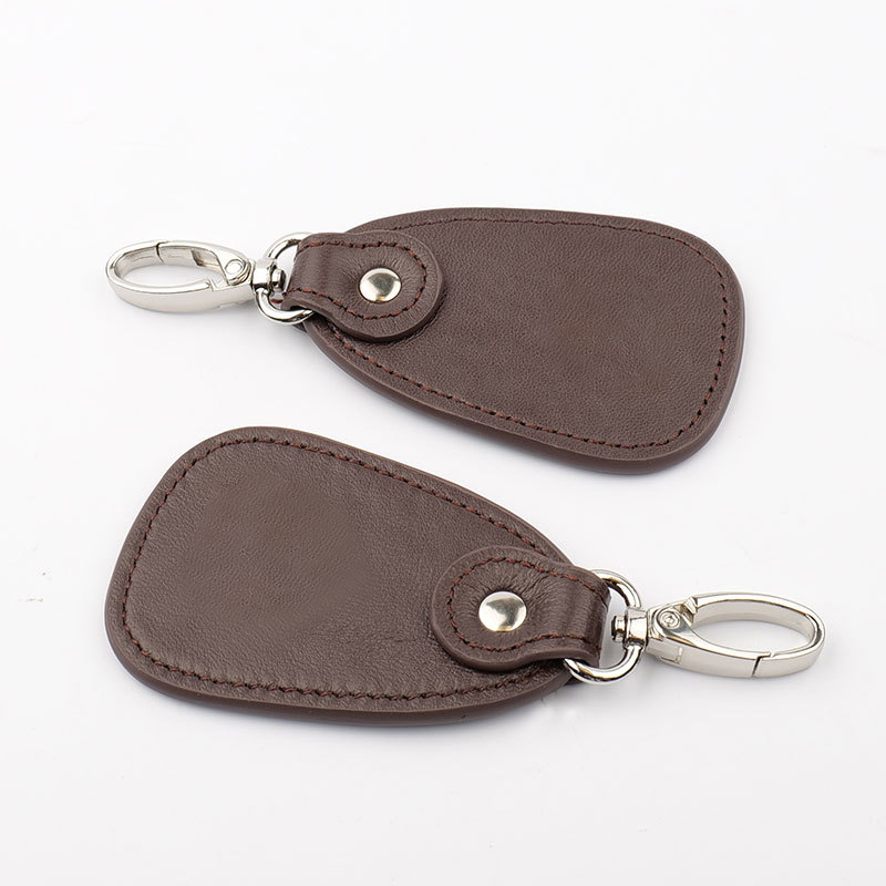 Simple genuine leather keychain accessories team building activities small gifts car keychain pendants men and women bag pendants