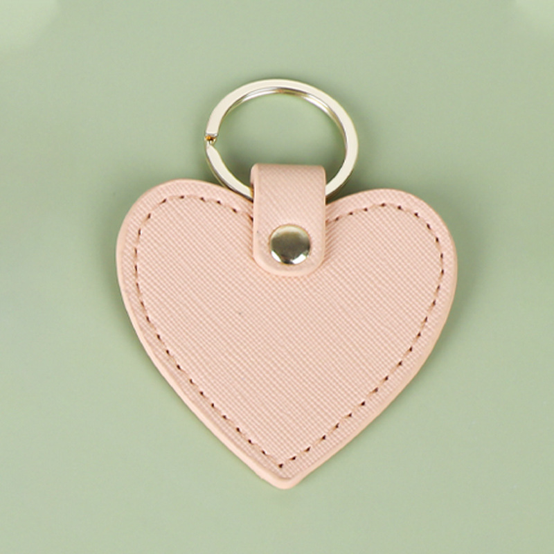 Customized Leather Keychain Bag Pendant Car Keychain PU Pendant Cultural Creative Pendant Can Be Customized Fashionable Heart-shaped Leather Keychain Keychain Manufacturer Printing Logo Peripheral Cul